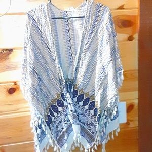 A sleved hippie like sleved cover for and top